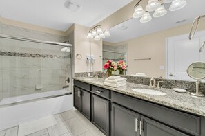 Hair dryer, towels - Last Minute Disney Getaway! Townhouse with Private Pool. Book Now! #65543 (Orlando)