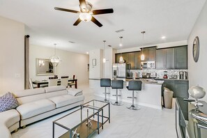 Smart TV - Last Minute Disney Getaway! Townhouse with Private Pool. Book Now! #65929 (Orlando)