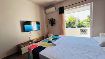 2 chambres, bureau, fer et planche à repasser, Wi-Fi gratuit