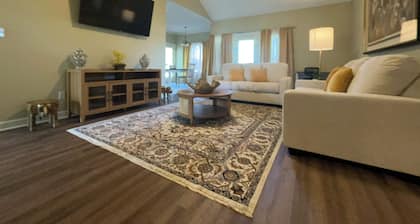 Lovely 3 bedroom, 2 Bath Home in Lake Park near I-75!