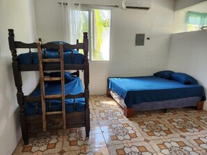 1 habitación y ropa de cama 