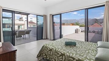 Individually furnished, soundproofing, free WiFi, bed sheets