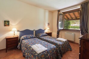9 Schlafzimmer, Bügeleisen/Bügelbrett, WLAN, Bettwäsche