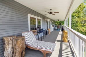 Terrace/patio - Charming Lakeside Escape w/ Large Deck & Firepit! (Clarkson)