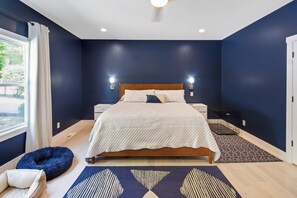 4 bedrooms, desk, iron/ironing board, free WiFi - Charming Lakeside Escape w/ Large Deck & Firepit! (Clarkson)