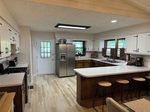 Microwave, oven, stovetop, dishwasher