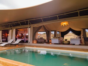 Family Tent | Private pool