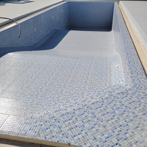 Piscine et Sauna Privée Avec Calme Totale Pour Familles