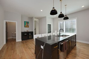 Interior - Nashville Luxe - Rooftop Lounge w/ Views & Games (Nashville)