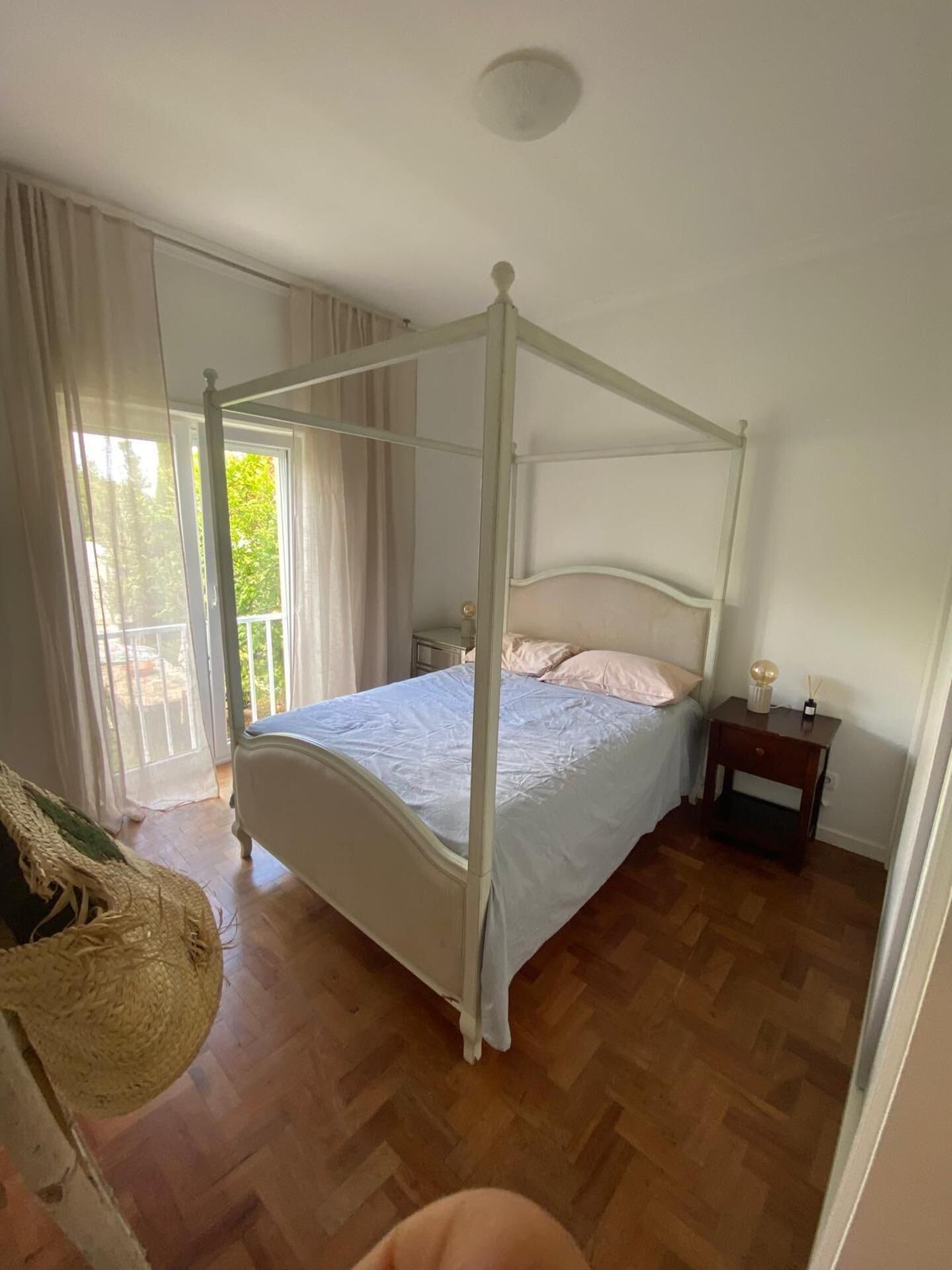 3 habitaciones, tabla de planchar con plancha y wifi gratis 