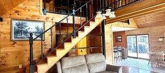 Charming 2-bedroom house in awesome Sangerville with WiFi, AC and big yard