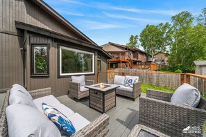 Terrace/patio - The Light House at Capstan: Illuminate Your Stay in South Anchorage (Anchorage)