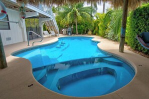 Unclassified image, 2 of 29, button - P61 - 2 Bed, 2 Bath with coastal chic vibe and private pool. (Marathon)