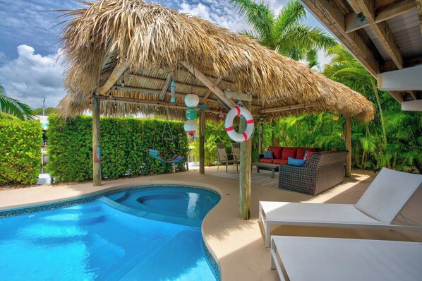 Unclassified image, 1 of 29, button - P61 - 2 Bed, 2 Bath with coastal chic vibe and private pool. (Marathon)