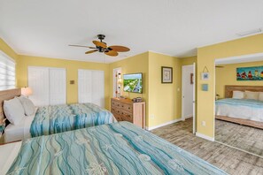 2 bedrooms, free WiFi - P61 - 2 Bed, 2 Bath with coastal chic vibe and private pool. (Marathon)