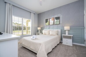 4 bedrooms, travel cot, WiFi, bed sheets - Paradise Palms 4BR | Pool, Mickey & Avengers Rooms (kissimmee)