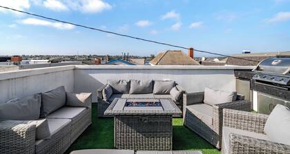 Private Rooftop + Steps to the Beach Chic Design Seaside Style by Avantstay