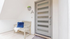 Interior - Private Rooftop + Steps to the Beach Chic Design Seaside Style by Avantstay (Newport Beach)