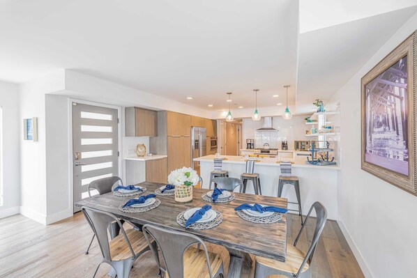 House (3 Bedrooms) | Interior - Private Rooftop + Steps to the Beach Chic Design Seaside Style by Avantstay (Newport Beach)