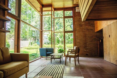 Historic Frank Lloyd Wright home available for private stay