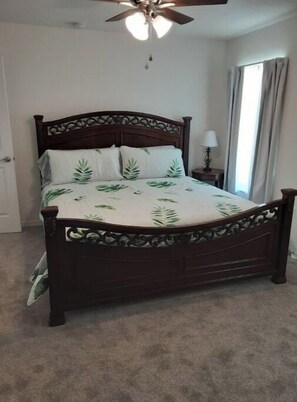 3 bedrooms, desk, iron/ironing board, free WiFi