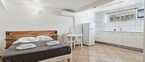 熨斗/熨衣板、免费 WiFi、床单