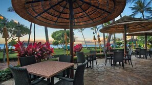 Outdoor dining - OceanFrnt-1BDRoom/1BATH-Marriott Lahaina/NapiliTower Maui-Full Resort-Real Owner (Lahaina)