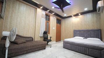 2 chambres, fer et planche Ă repasser, Wi-Fi, draps fournis