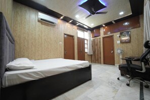1 habitación, wifi y ropa de cama