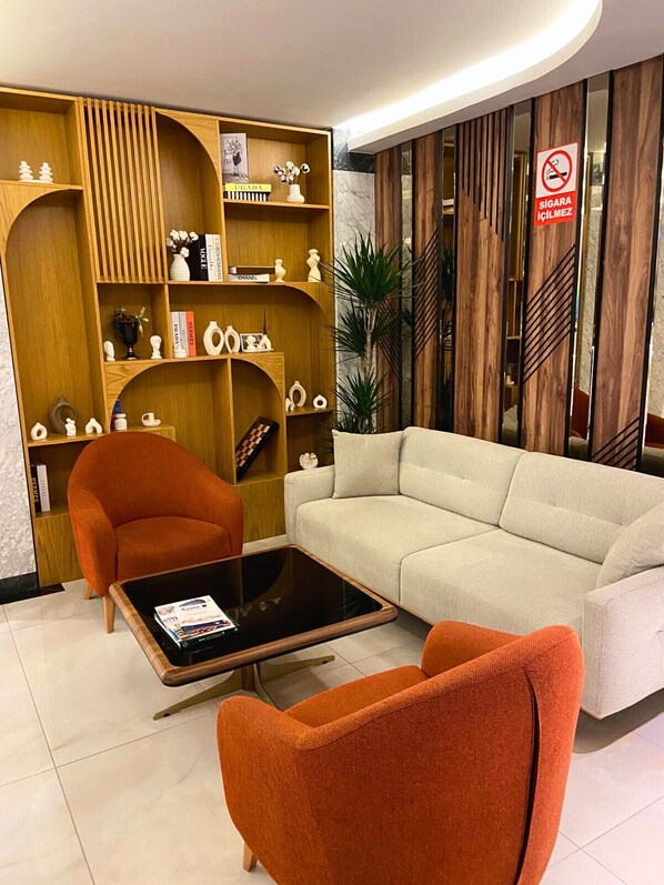 Lobby sitting area - Visse Hotel Mudanya (Mudanya)
