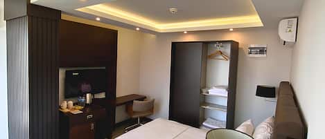 Standard Room | In-room safe, free WiFi