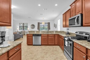 Private kitchen - Thunderbird at Champions Gate - Private Heated Hot Tub - Water Parks (Four Corners)