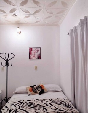 Elite Apartment | 1 bedroom, free WiFi, bed sheets
