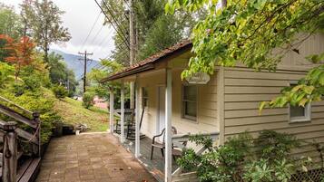 Kunyhó, 1 king (extra méretű) franciaágy, nemdohányzó (Baby's Bungalow) | 1 hálószoba, ingyenes wifi és ágynemű