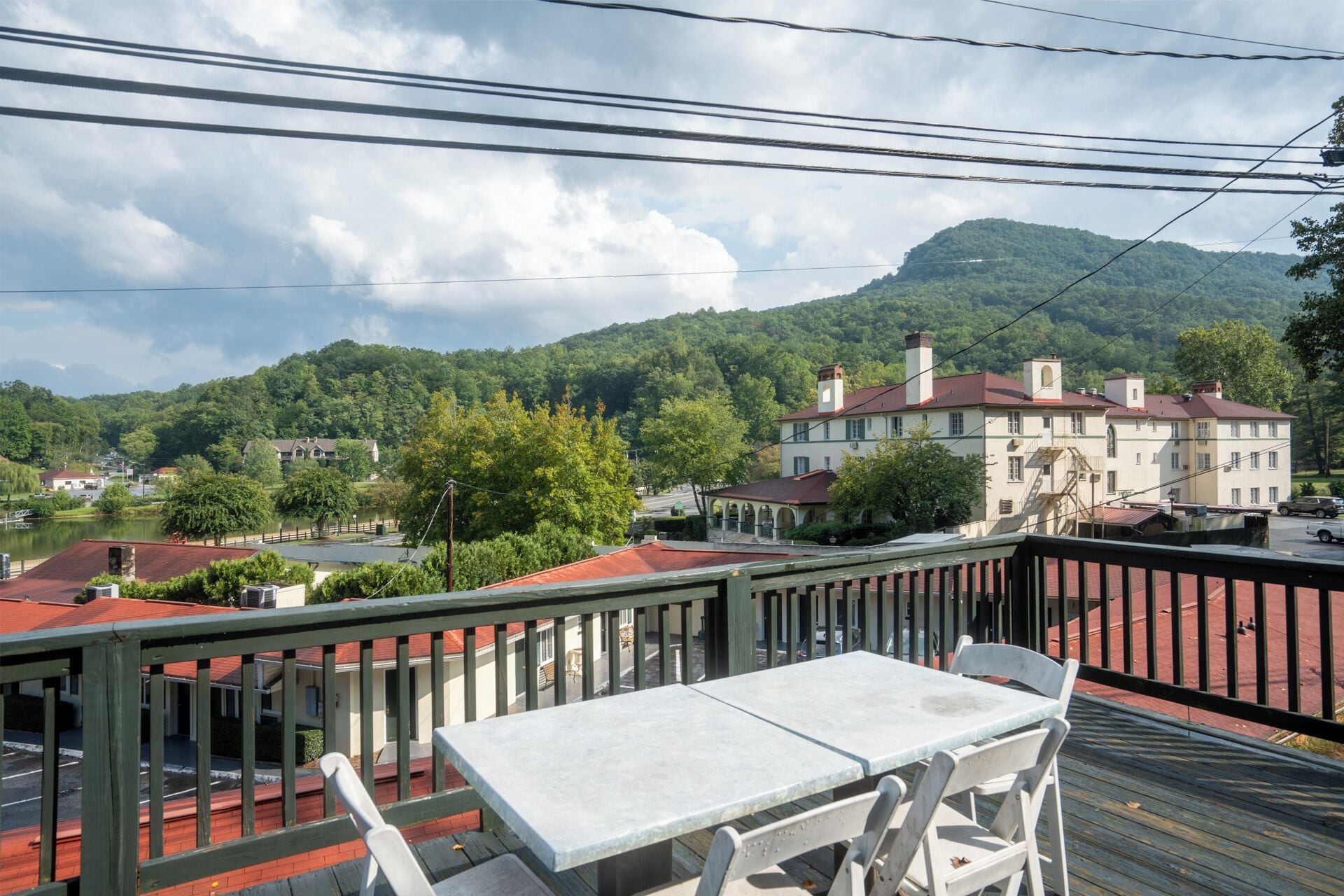 Cabin, 1 Queen Bed, Non Smoking (Overlook) | Terrace/patio