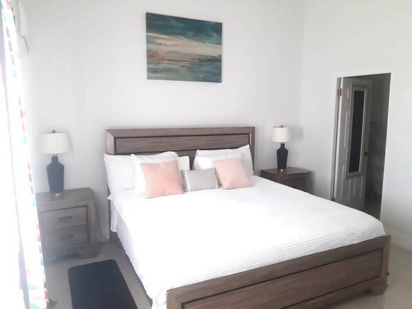 1 soverom, strykejern/-brett, wi-fi (inkludert) og sengetøy