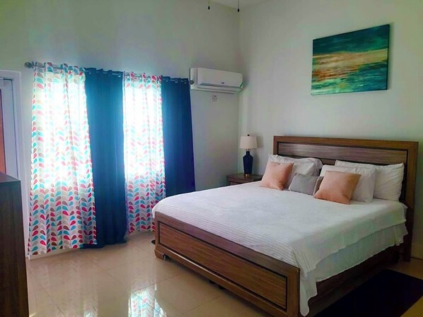 1 habitación, tabla de planchar con plancha, wifi gratis y ropa de cama 