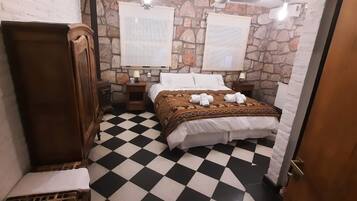 Comfort tweepersoonskamer | Luxe beddengoed, geluiddichte muren, gratis wifi