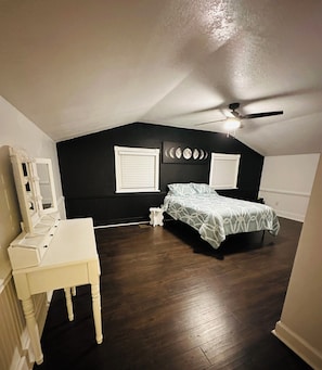 3 bedrooms, iron/ironing board, WiFi, bed sheets - The Centralized Haven 3 bedroom home restaurants, attractions & fun minutes away (Altamonte Springs)