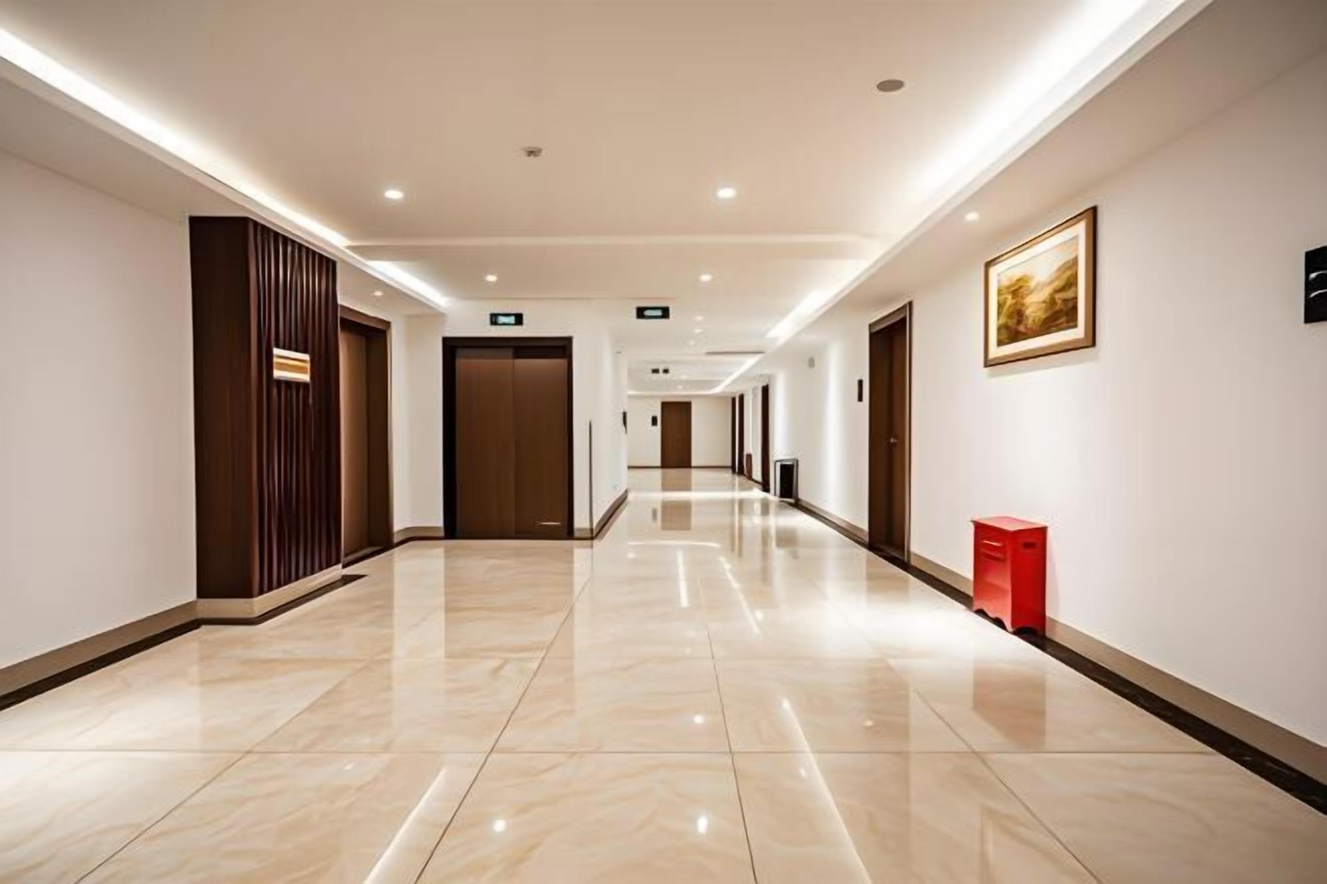 المنشأة من الداخل