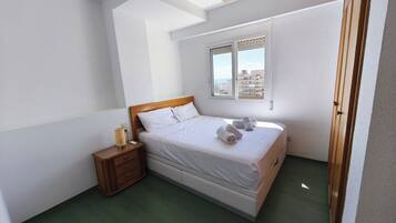 4 dormitorios, tabla de planchar con plancha, wifi