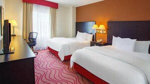 Luxury Room, 2 Queen Beds | Minibar, in-room safe, desk, laptop workspace - Garden Park San Luis Potosí (San Luis Potosi)