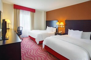 Luxury Room, 2 Queen Beds | Minibar, in-room safe, desk, laptop workspace - Garden Park San Luis Potosí (San Luis Potosi)