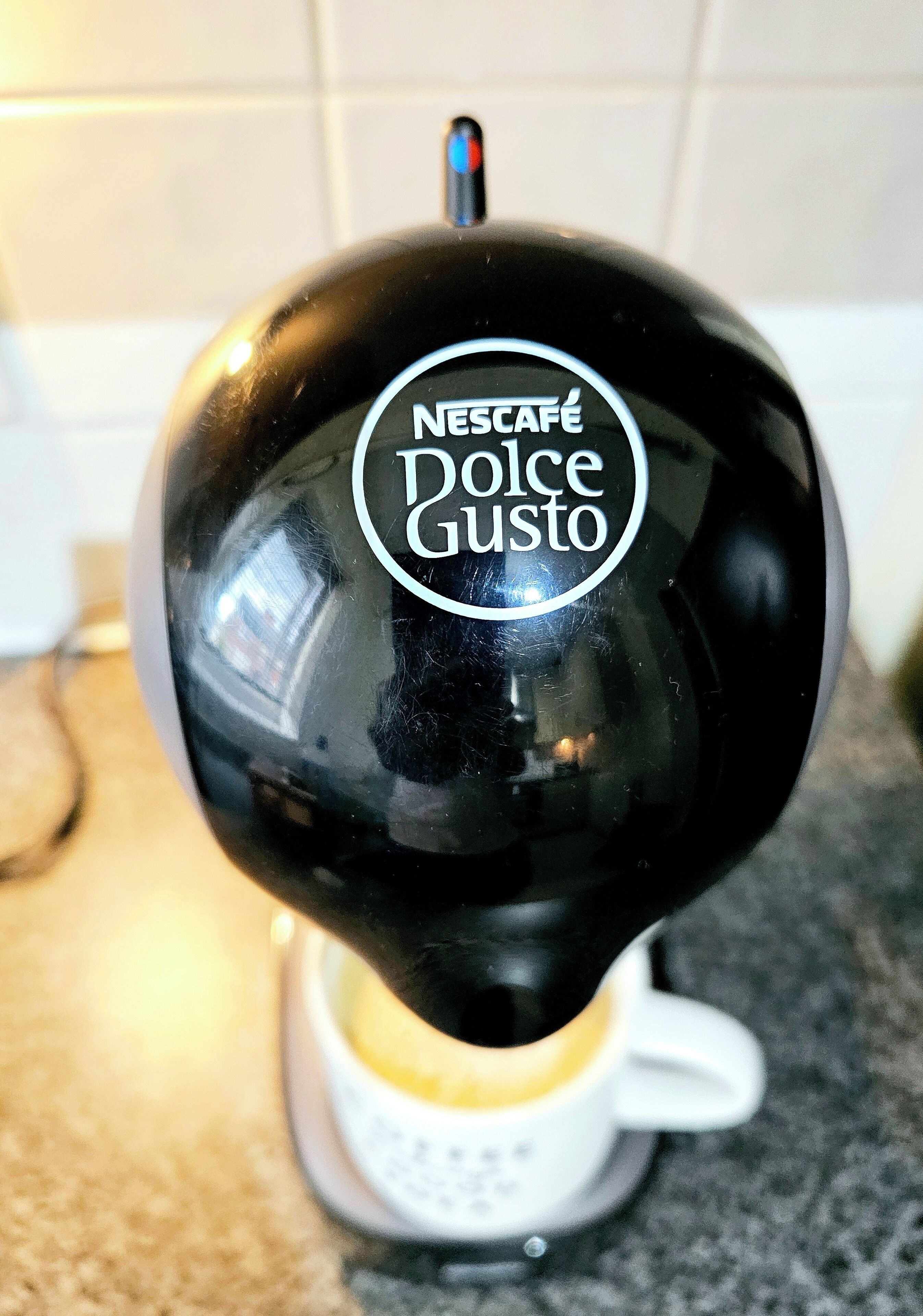 En Nescafé Dolce Gusto-kaffemaskin.