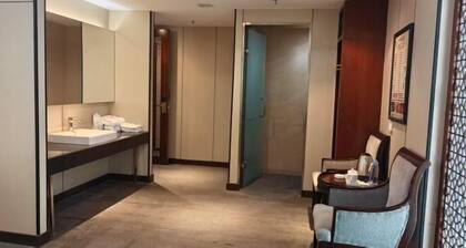 Baicheng Guesthouse