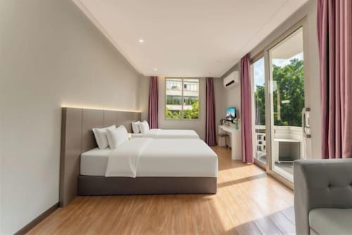 Dongjiang Hotel