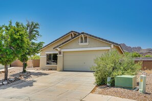 Exterior - Tucson Home w/ Patio, Grill & Mountain Views! (Tucson)