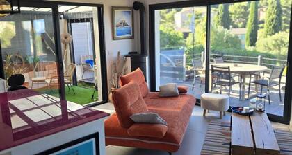 VILLA CONTEMPORAINE A PROXIMITE DES PLAGES