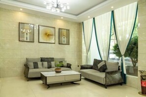 Interior - Boffin Holiday Inn (Lijiang)