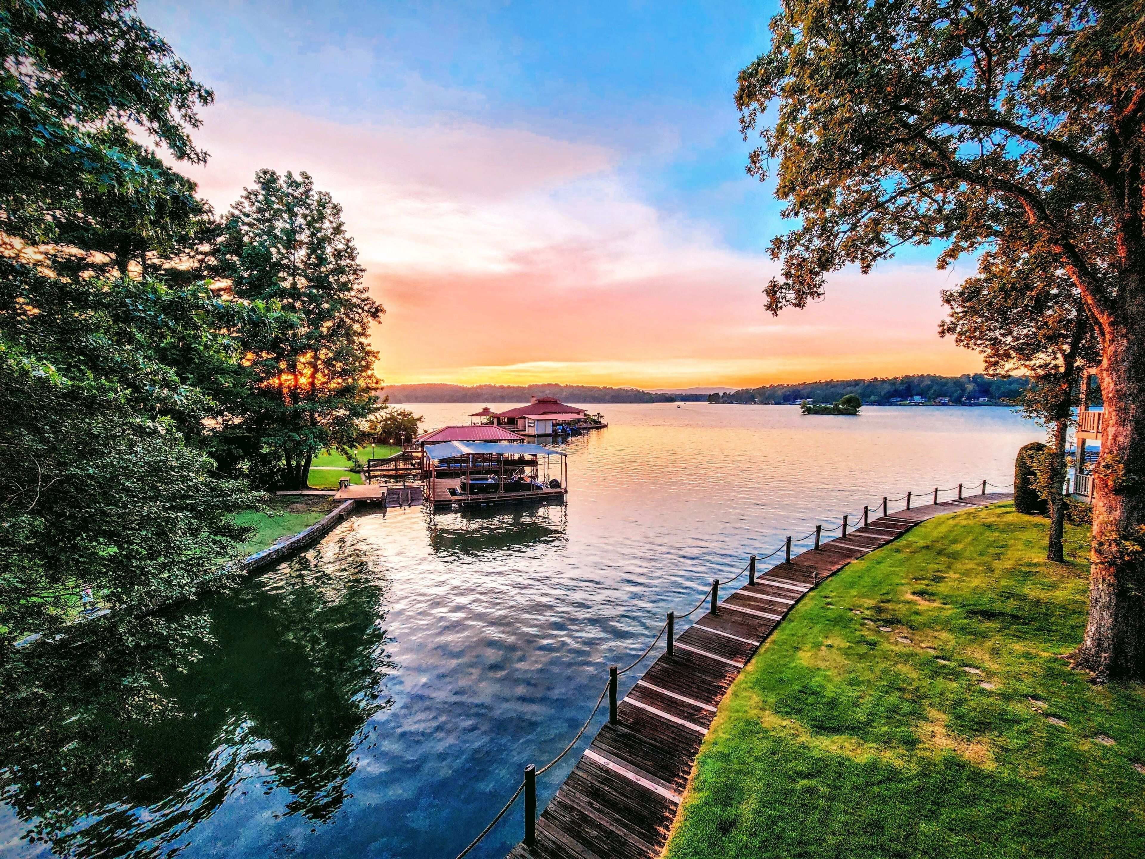 Farr Shores Sunset Retreat